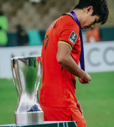 乐鱼官网-U23国足惨败日本仅一天，三大恶心情况发生，贺炜说了句公道话